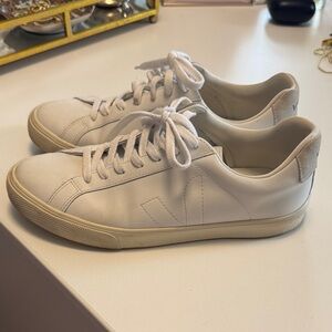 Veja Off-White Sneakers with Cream Sole